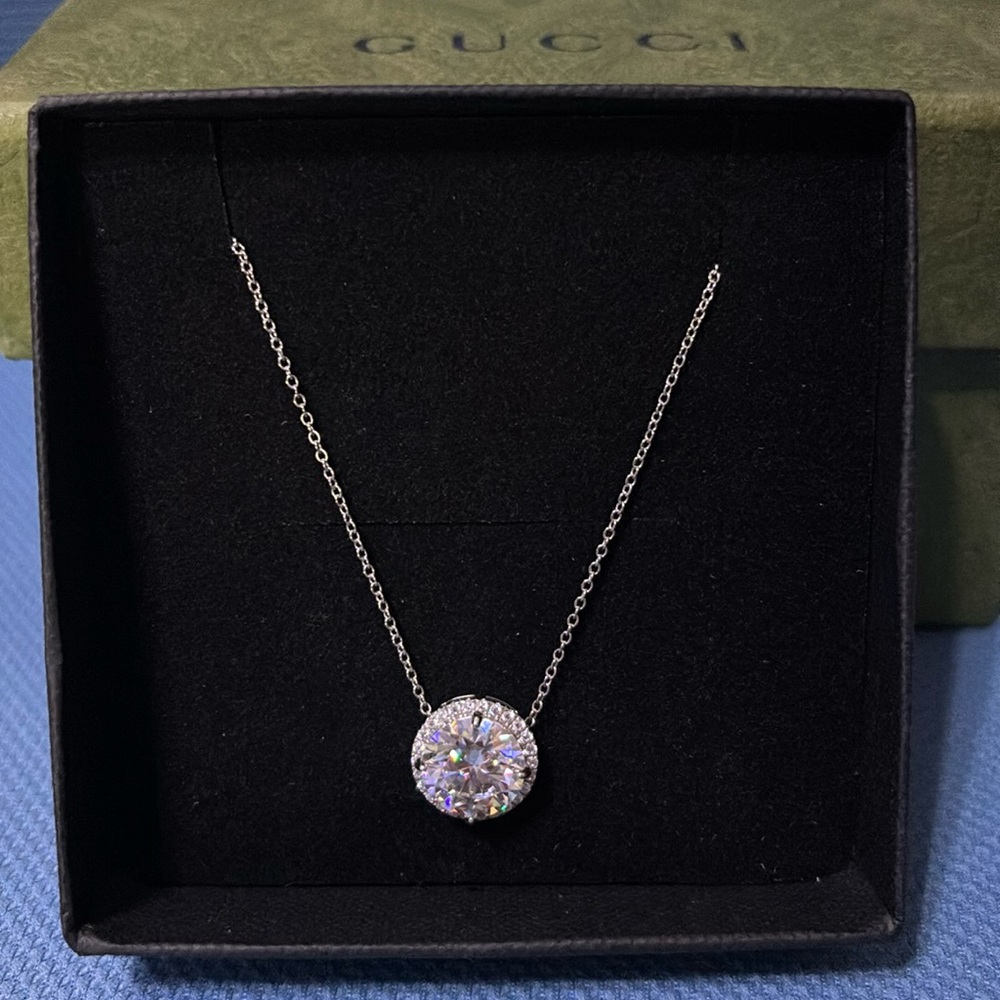 Moissanite 5ct diamond necklace